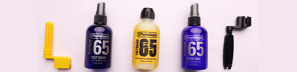 Guitar cleaning products: Jim Dunlop 65 Spray Wax, Jim Dunlop 65 Deep Clean, Jim Dunlop 65 Lemon oil, string winders